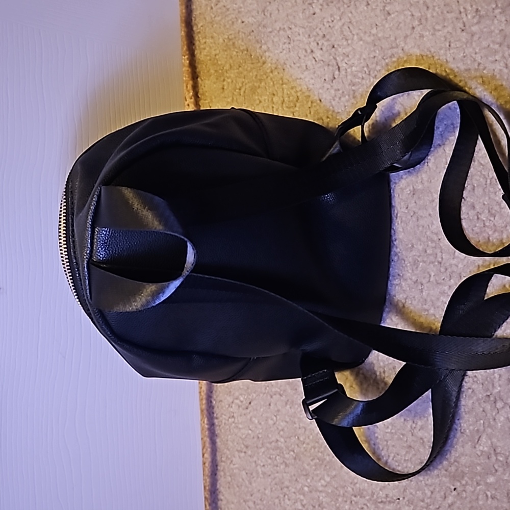 Mini Backpack with Wallet - Picture 3 of 6